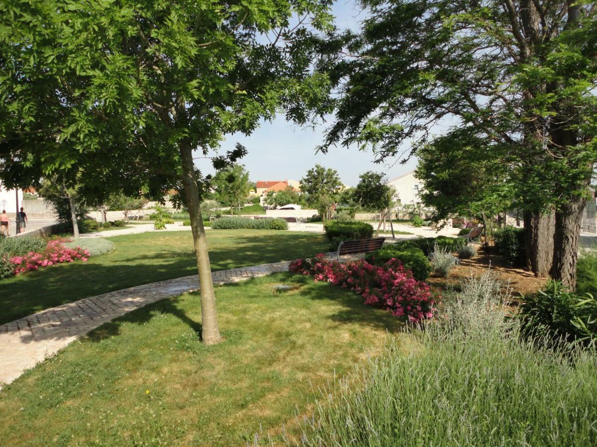 Apartment Rados Нин Екстериор снимка