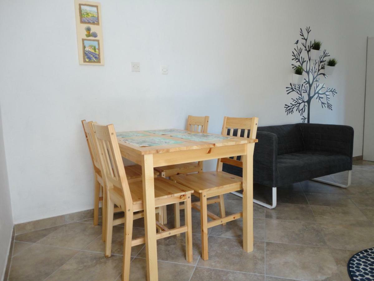 Apartment Rados Нин Екстериор снимка