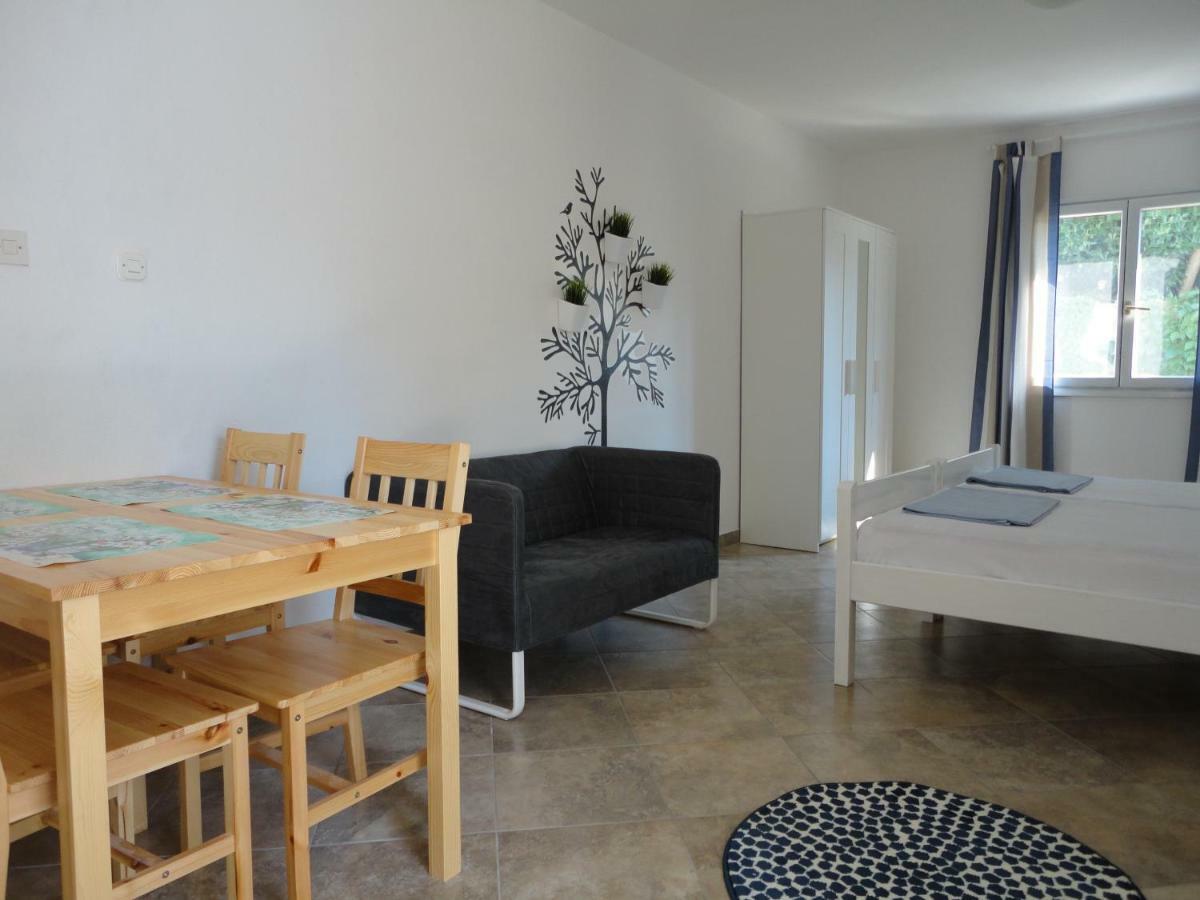 Apartment Rados Нин Екстериор снимка