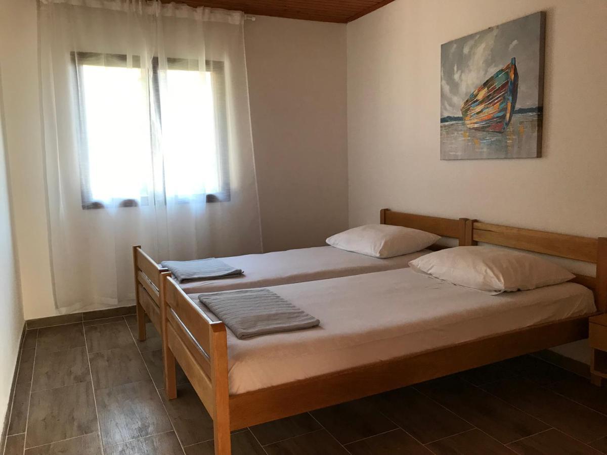 Apartment Rados Нин Екстериор снимка