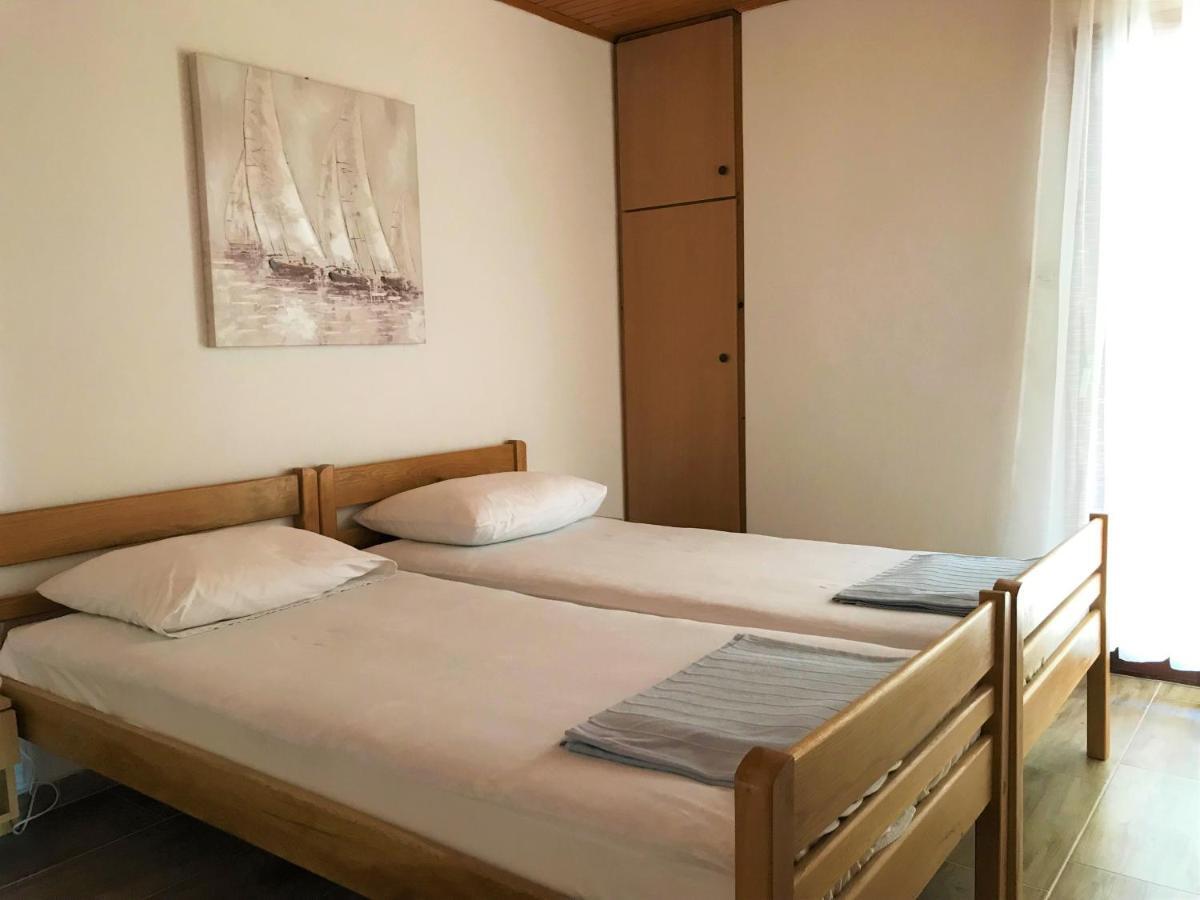 Apartment Rados Нин Екстериор снимка
